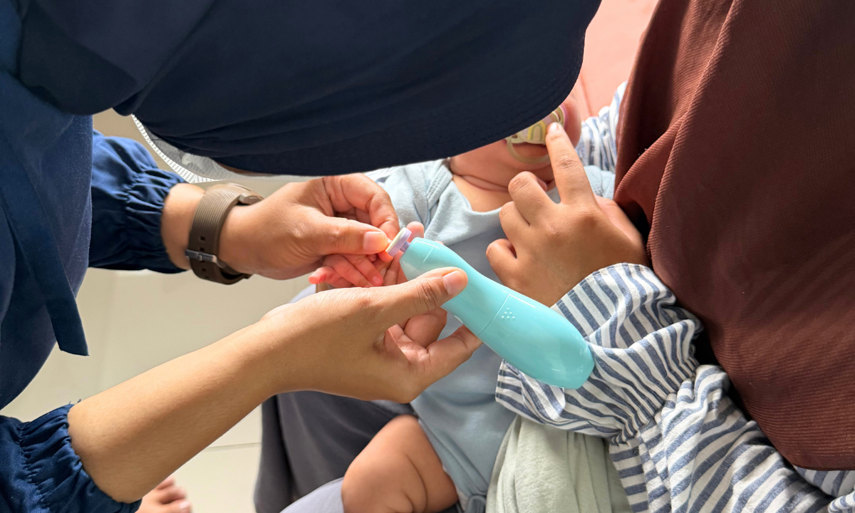 Menipedi baby kuku kaki